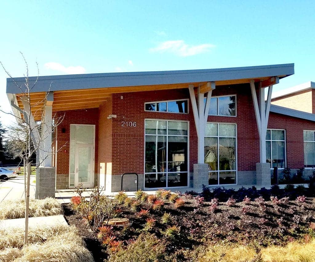 A fire station was built with glulam beams